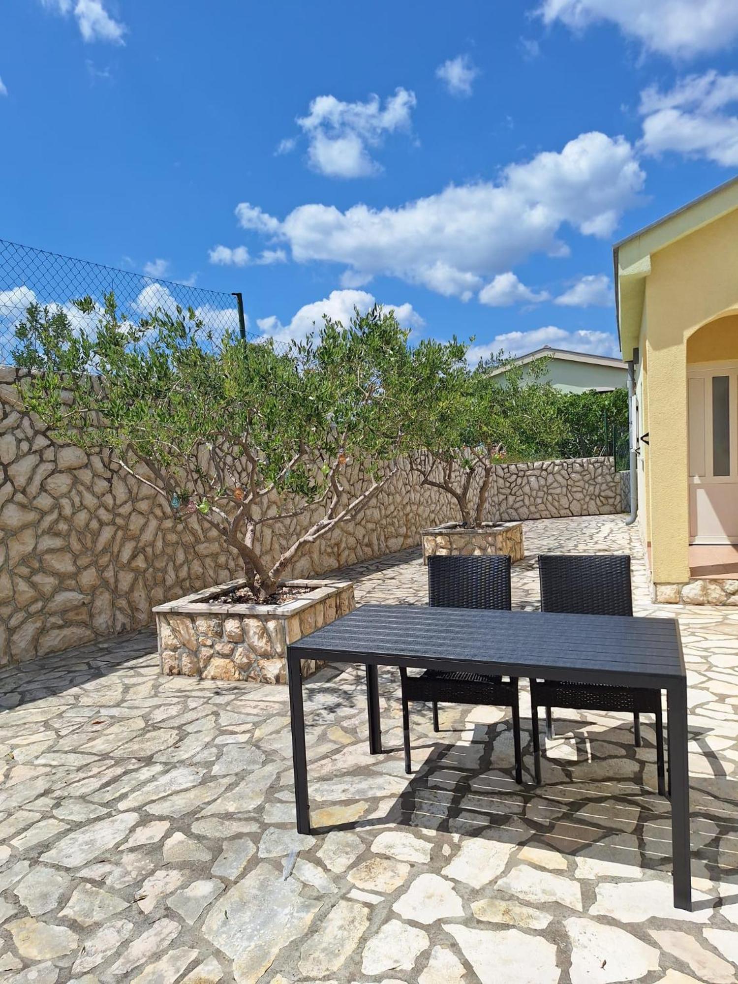 Apartments Mikecin Novigrad (Dalmatia) Exterior foto